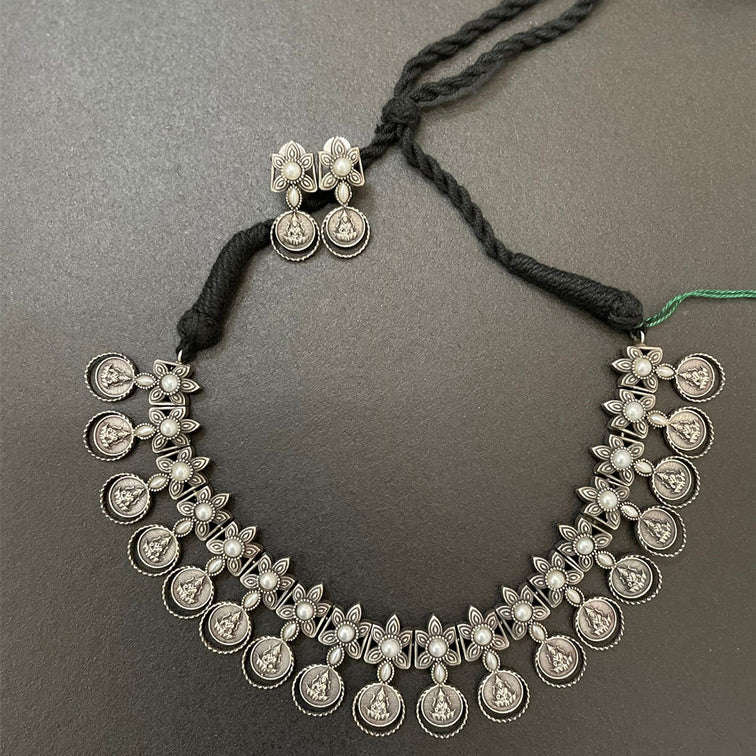 laxmi-ji-german-silver-pearl-necklace